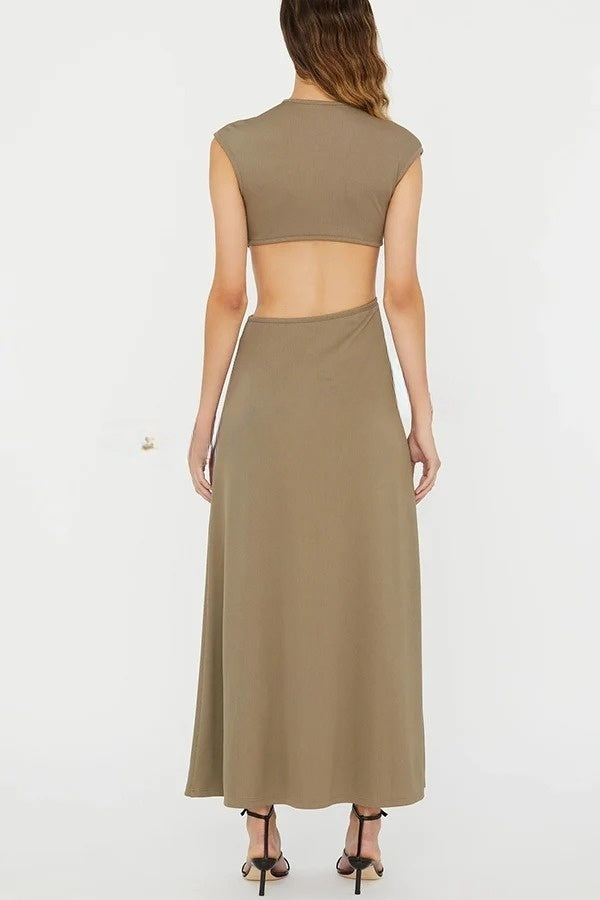Eye-catching Ribbed Knit S-buckle Hardware Cutout Waist Maxi Dress