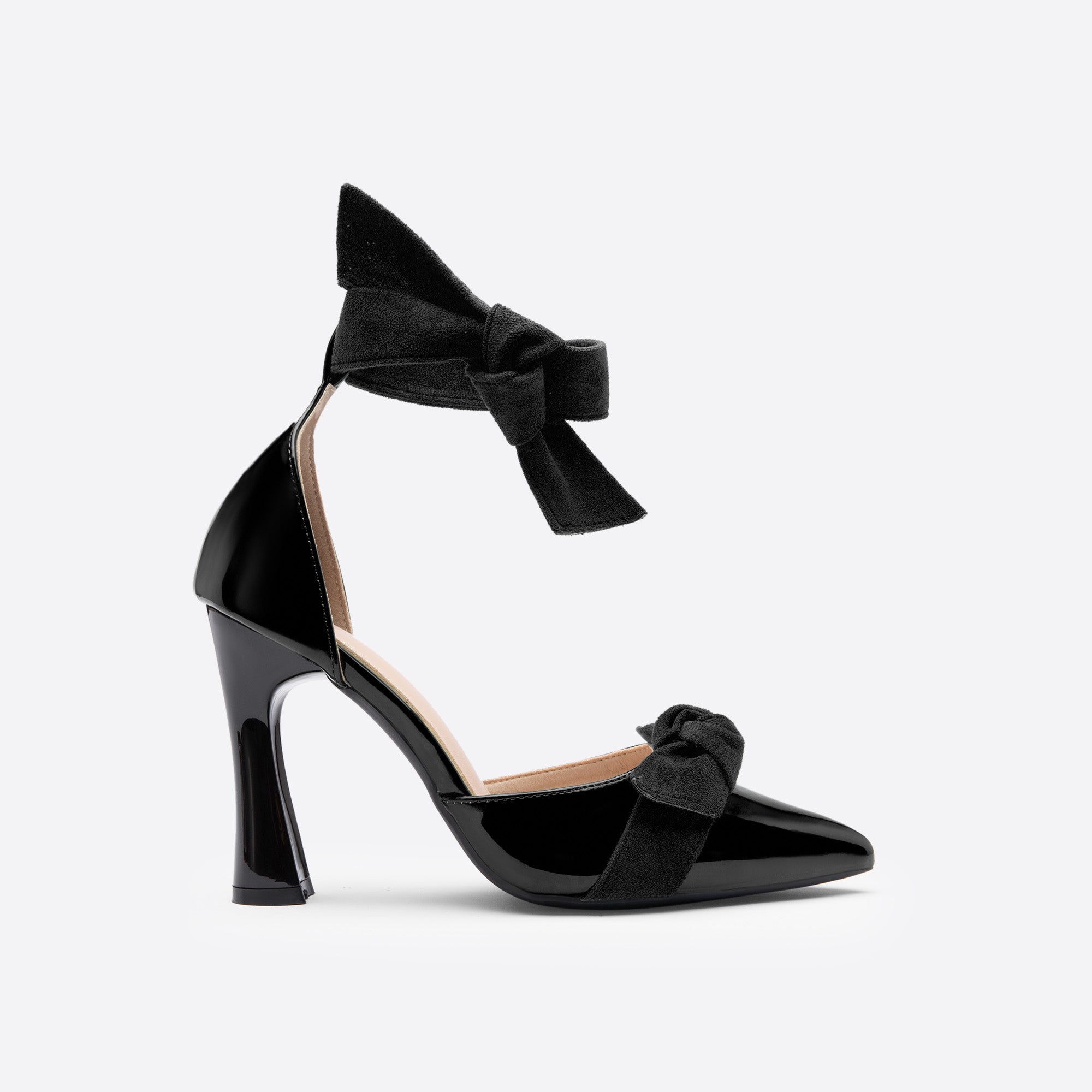 Spitze flache Stilettos