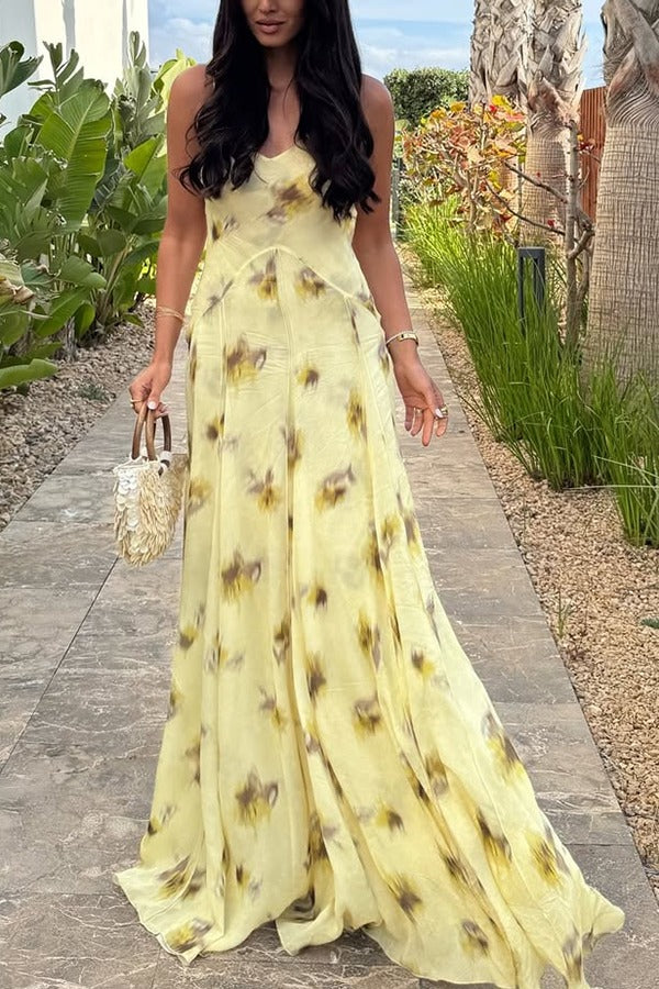 Robe longue à imprimé floral Sunset Glow, col en V, fines bretelles et ourlet évasé