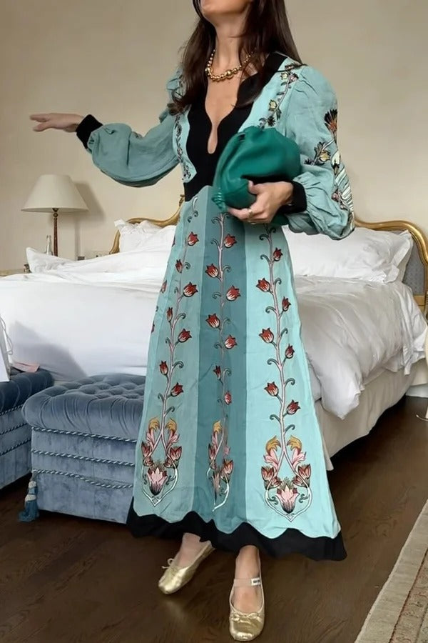 Flowing Beauty – Midikleid aus Leinenmischung mit Blumenmuster, Ballonärmeln und offenem Rücken