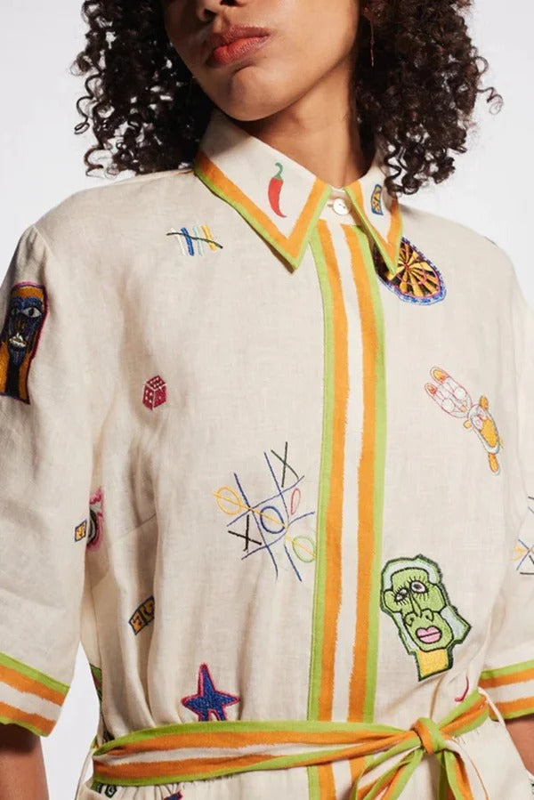 Britt – Einzigartiges, bedrucktes Minikleid aus Leinenmischung mit kurzen Ärmeln, Taschen und Bindegürtel