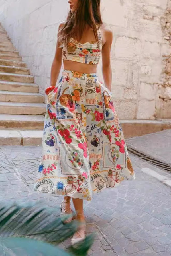 Modisches Freizeitweste-Midikleid mit Hosenträgern und personalisiertem Aufdruck