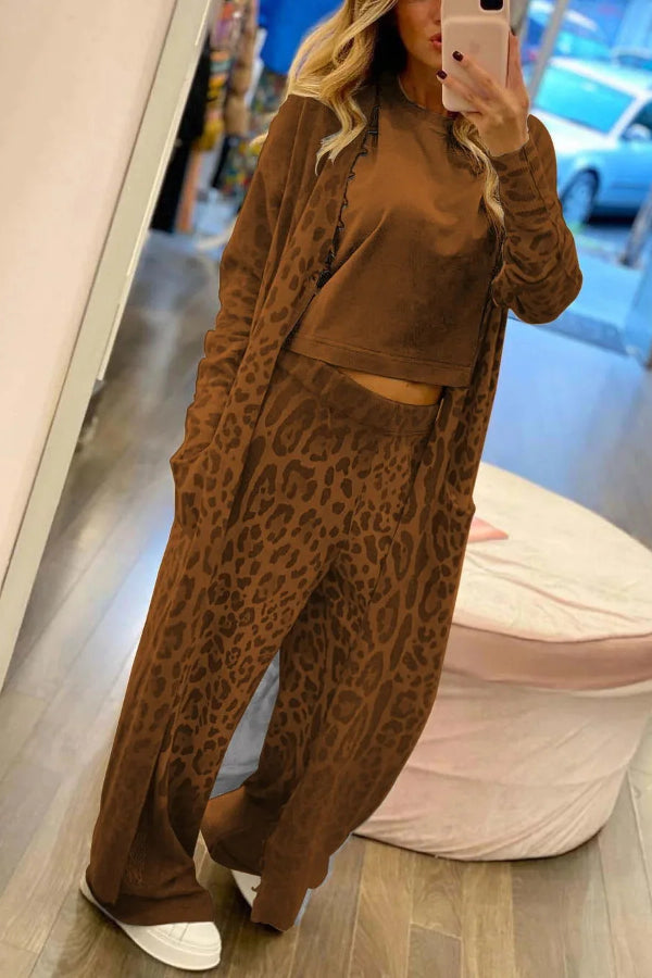 Comfort First Set mit Strickjacke und Hose mit Leopardenmuster und Tasche, Langarm