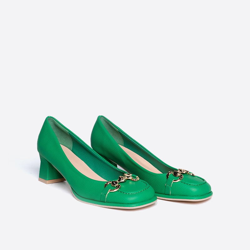 Pumps mit Schnallendekor, quadratischer Zehenpartie und klobigem Absatz