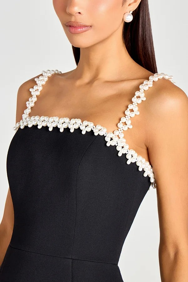 Robe courte style tulipe à poches et bretelles bordées de perles Lovers Kiss