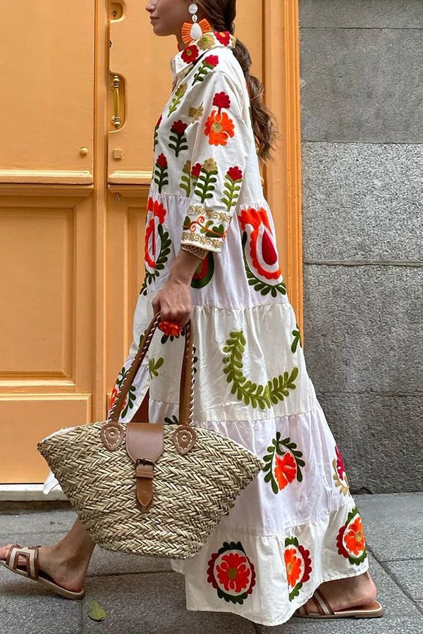 Resort-Maxikleid mit botanischem Print, Revers und Rüschen