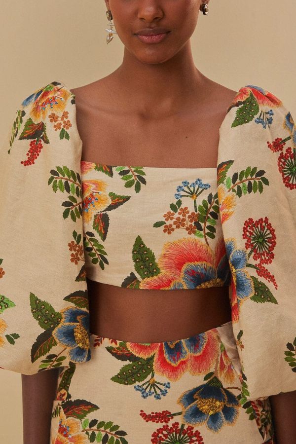 Set aus Leinenmischung im Dschungel-Stil mit Blumendruck, bauchfreiem Top mit Puffärmeln und Midirock mit hoher Taille