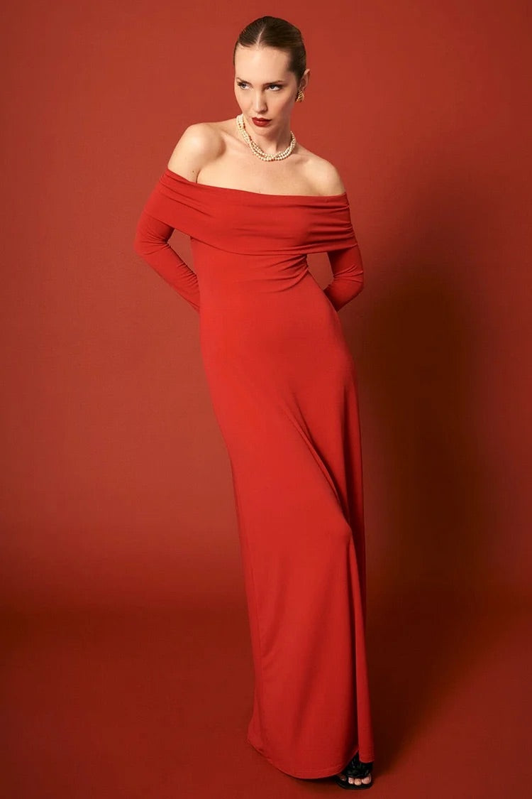 Elegantes schulterfreies Langarm-Maxikleid mit schmaler Passform aus Strick - Rot