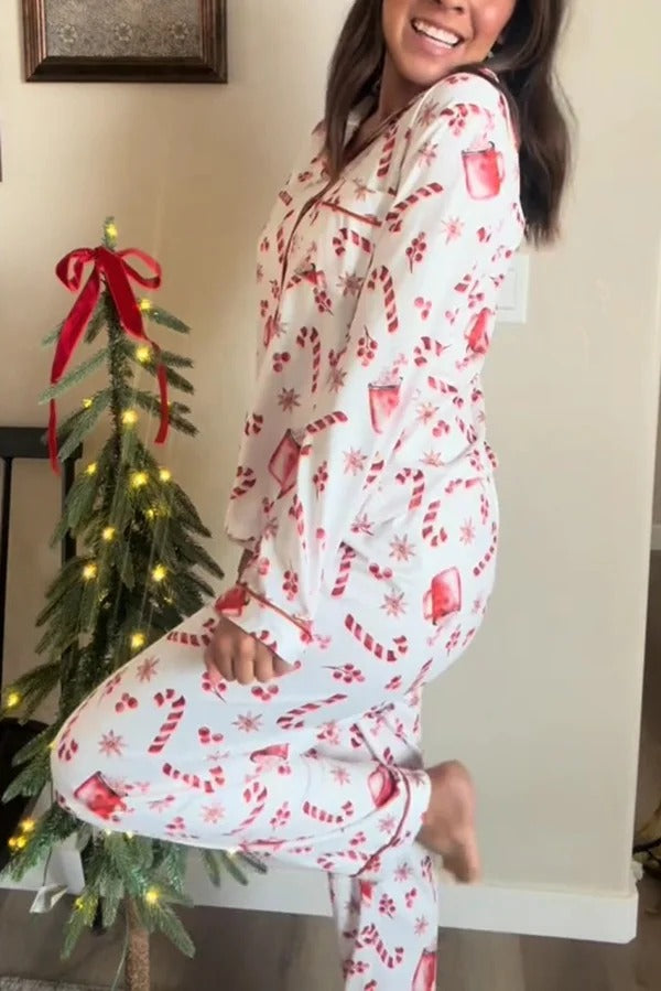 Set mit langärmligem Hemd mit Weihnachtssüßigkeiten- und Getränkeaufdruck und Hose mit elastischer Taillentasche