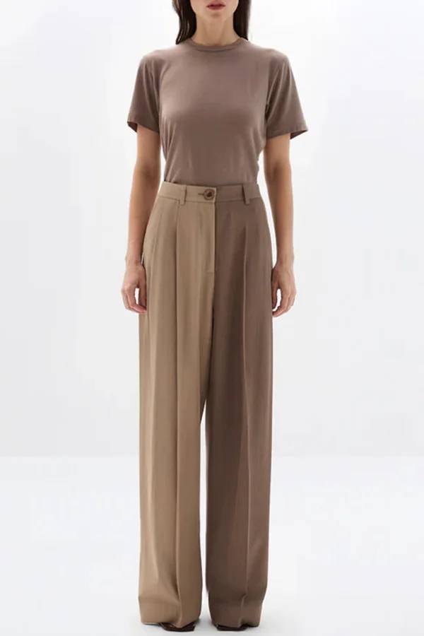 Girl Boss – Avantgardistisches Set aus kontrastfarbenem Boyfriend-Blazer mit Revers und weiten Hosen mit Taschen