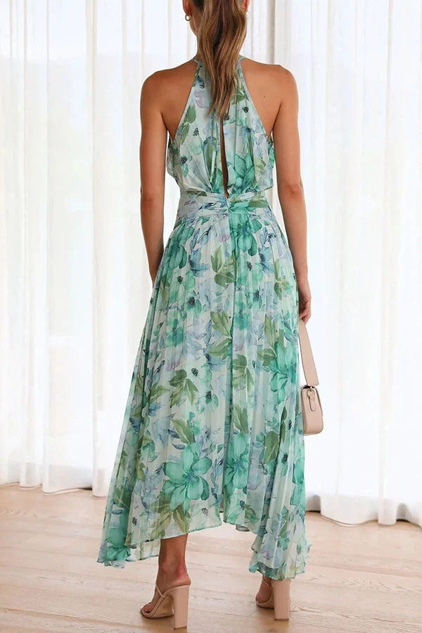 Sunny Forecast – Plissiertes Midikleid mit Blumenmuster und Cut-Out-Ausschnitt
