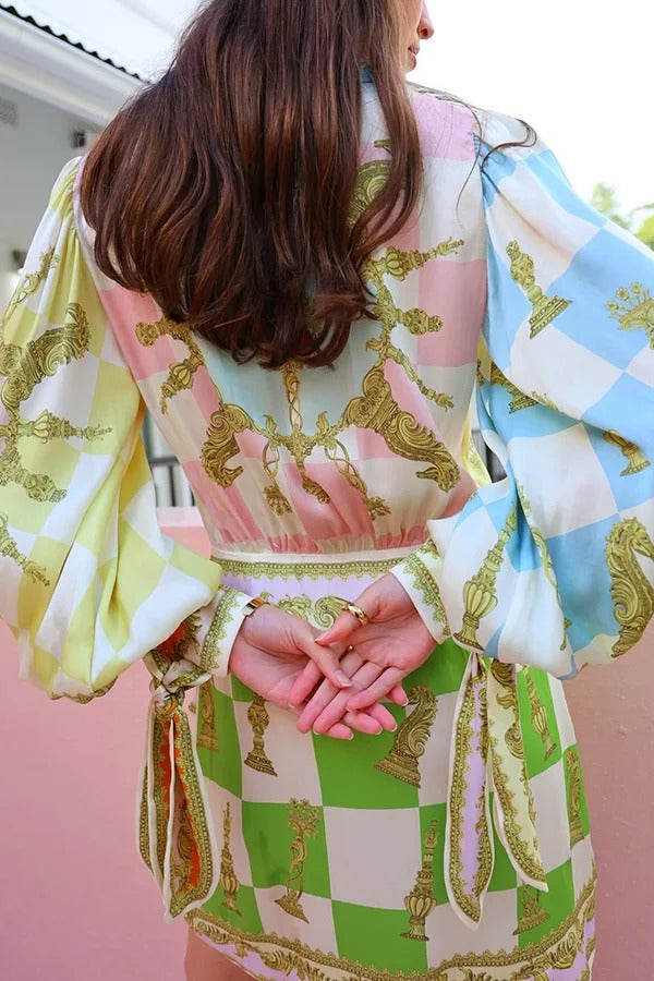 Robe portefeuille courte en satin à imprimé unique et à nouer Vacay Mode