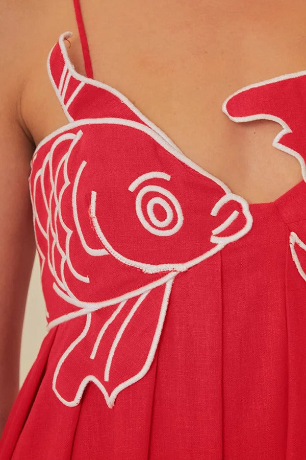 Robe longue dos nu brodée de poissons rouges