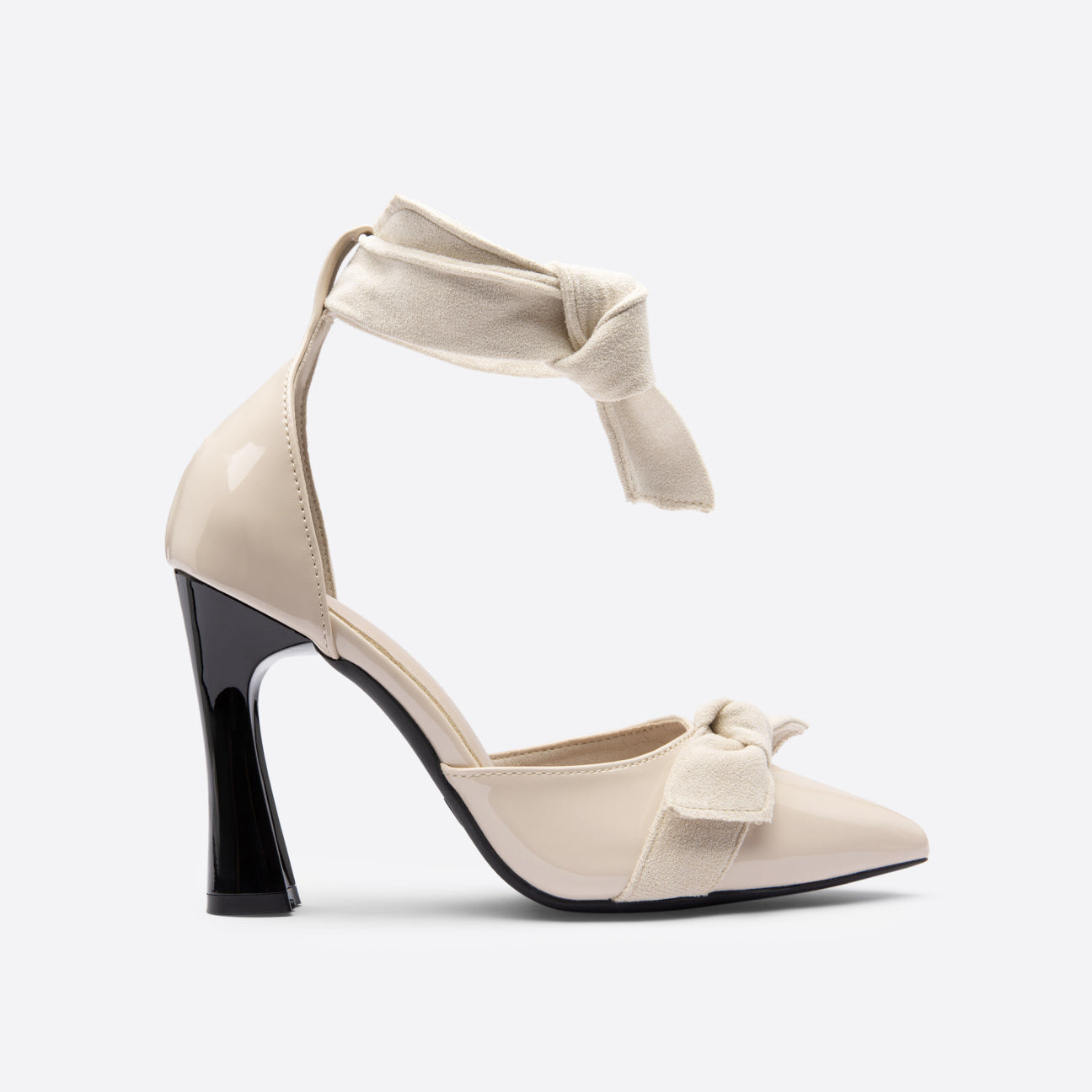 Spitze flache Stilettos