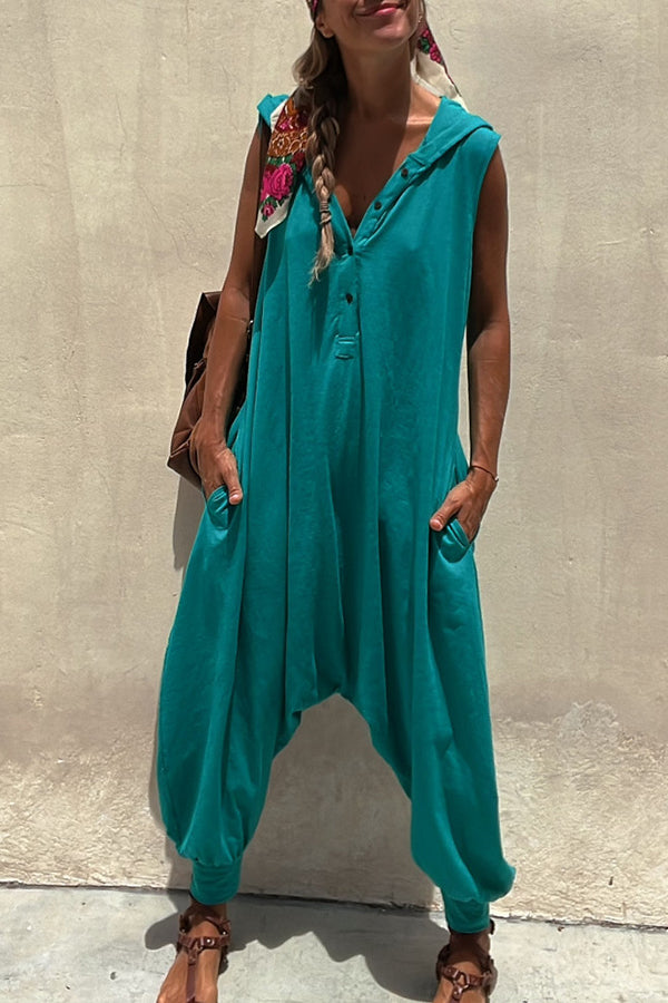 Let's Chill – Lockerer Jumpsuit mit Taschen und halbhoher Knopfleiste und Kapuze