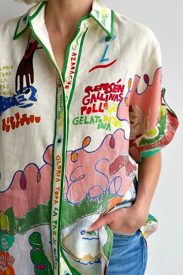 Miena – Kurzärmliges Oversize-Hemd aus Leinenmischung mit einzigartigem Aufdruck und Knopfleiste