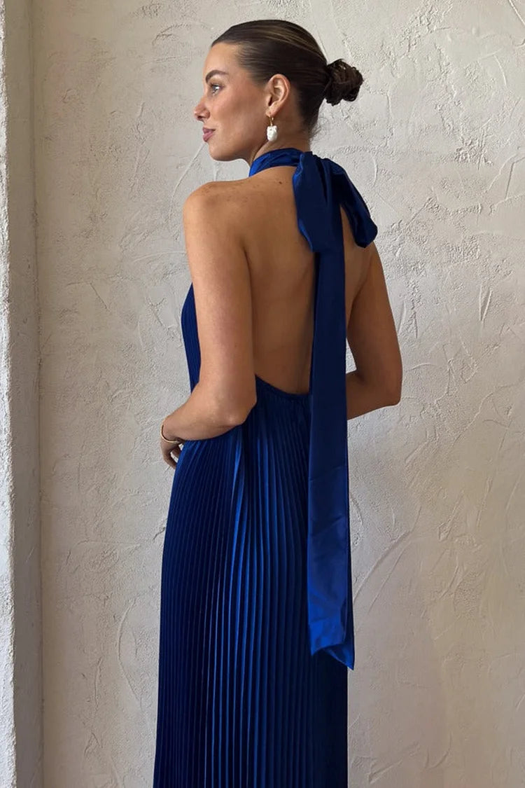 Neckholder-Maxikleider mit Cut-out-Ausschnitt, plissiertem Rücken und asymmetrischem Saum für Hochzeitsgäste