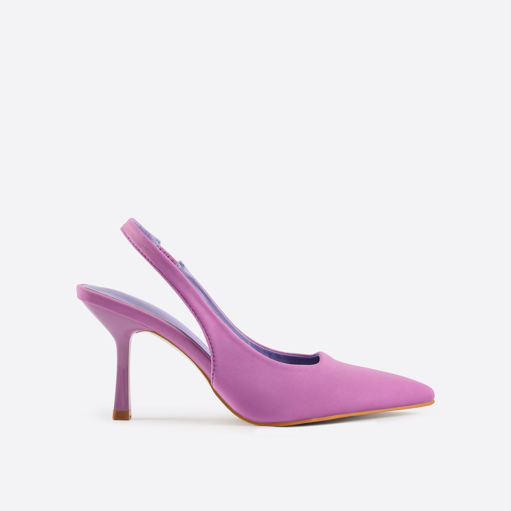Pumps mit spitzer Zehenpartie