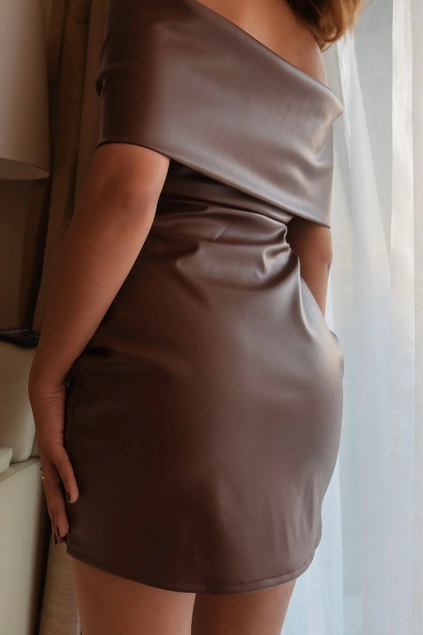 Fashion Zone Schulterfreies Stretch-Minikleid aus Kunstleder mit Schleife