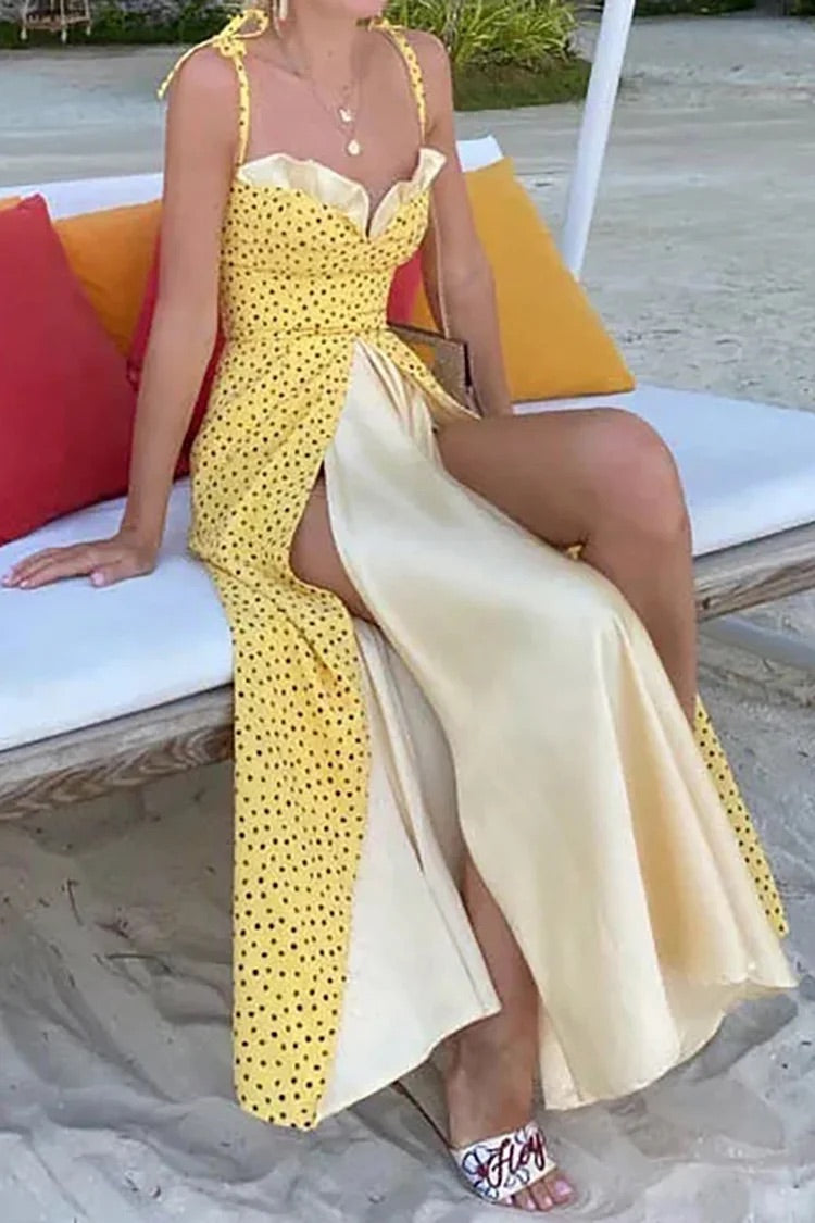 Unregelmäßig genähter Halsausschnitt mit Tupfen, gestufter Saum mit hohem Schlitz, Satin, zweiteilige Midikleider