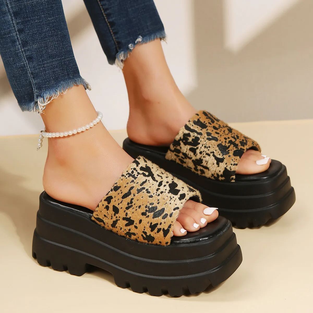 Bequeme Plateau-Sandalen mit Riemen