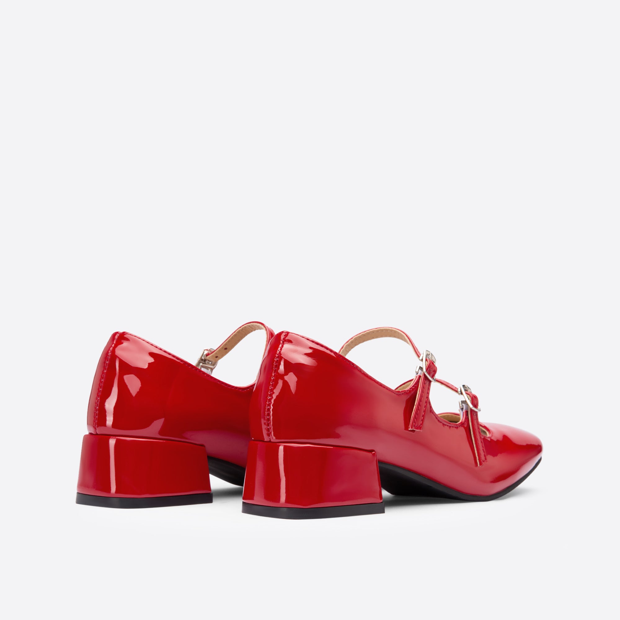 Flache Mary Janes im Vintage-Stil mit quadratischer Zehenpartie