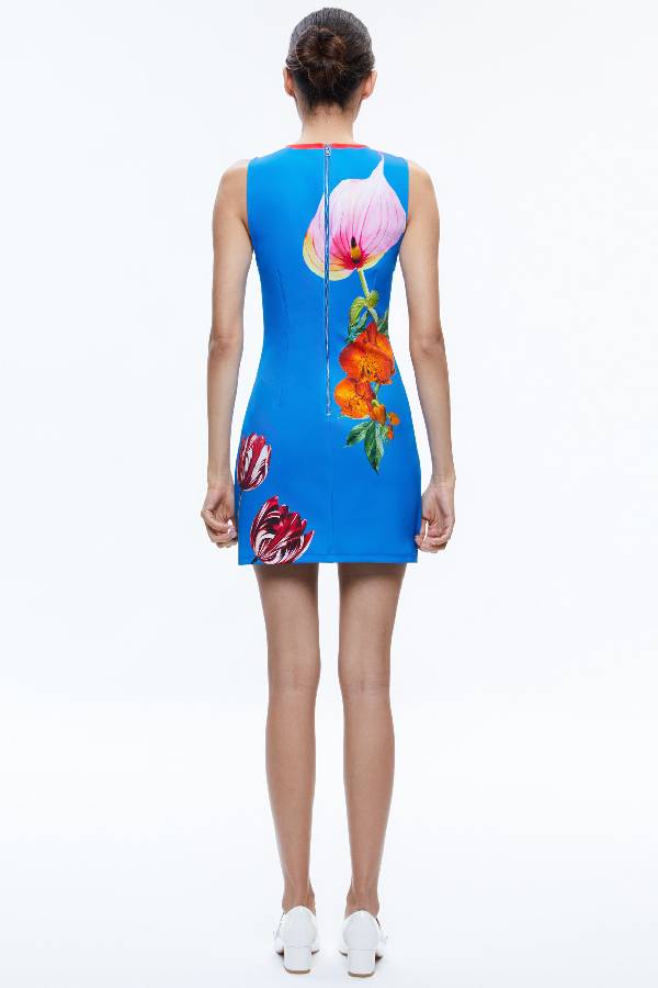 Voller Überraschungen Kontrastfarbenes Blumen-Minikleid mit einzigartigem Print