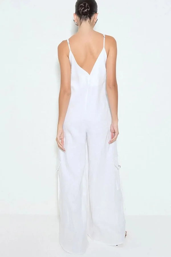 Zola Lockerer Cargo-Jumpsuit mit Reißverschluss und Taschen vorne in der Mitte und weitem Bein