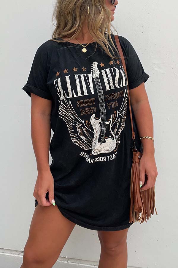 Schwarzes T-Shirt-Kleid mit Nashville-Grafik