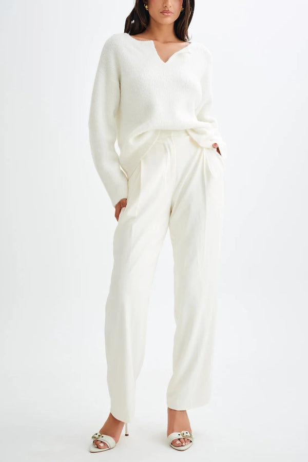 Flauschiger Oversize-Pullover mit V-Ausschnitt
