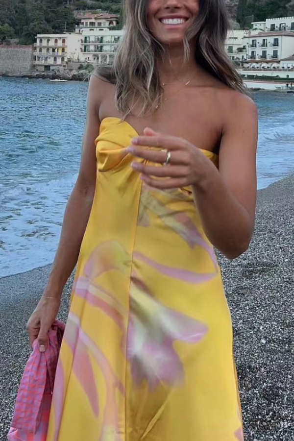 Temperamentvolles, strukturiertes Tube-Top-Kleid aus Satin mit Print