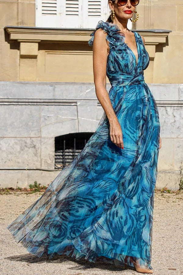 Elegant Romance Maxikleid aus bedrucktem Tüll mit plissiertem Blumenanhänger