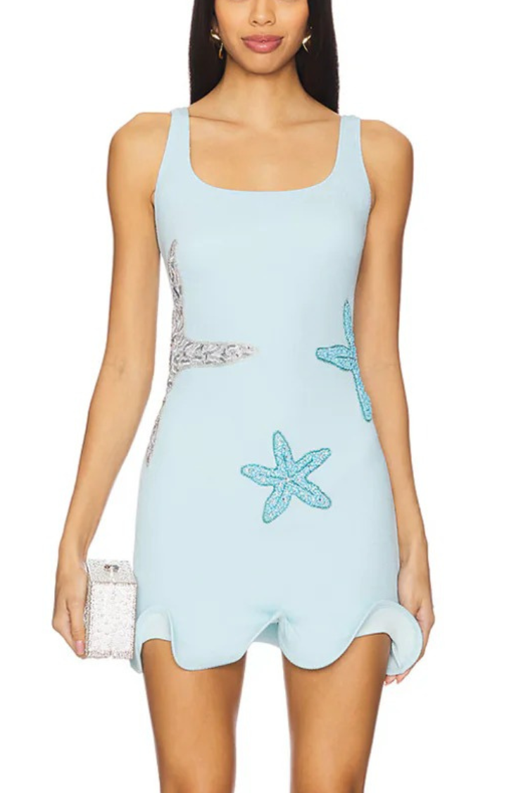 Schmal geschnittenes Mini-Tankkleid aus Strick mit Seestern-Applikation und gewelltem Saum und quadratischem Ausschnitt