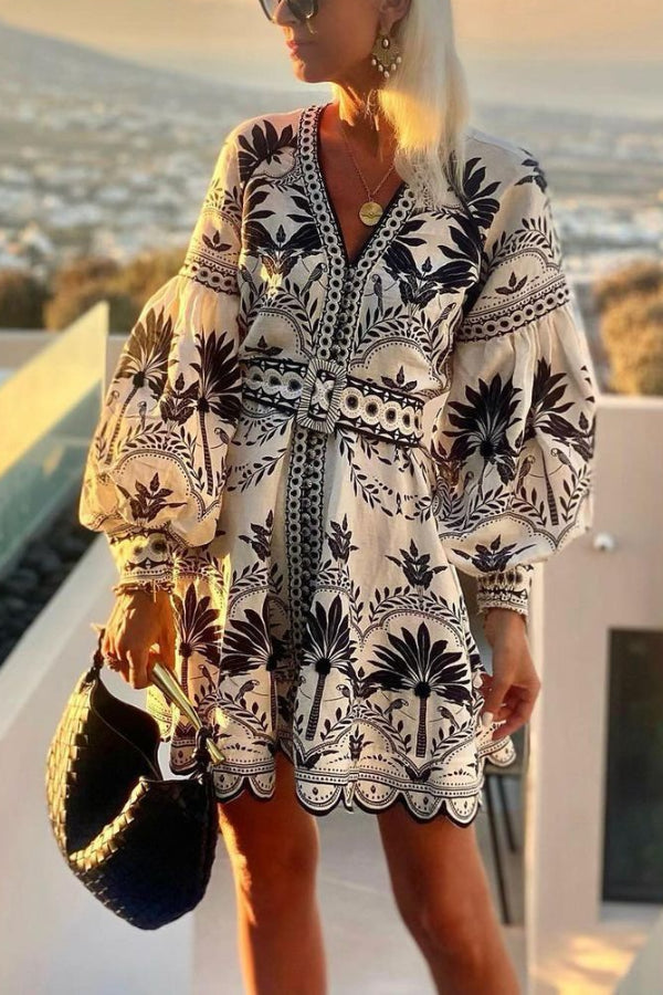 Naiara Minikleid mit Palmendruck, Ballonärmeln, gewelltem Besatz, Gürteltasche