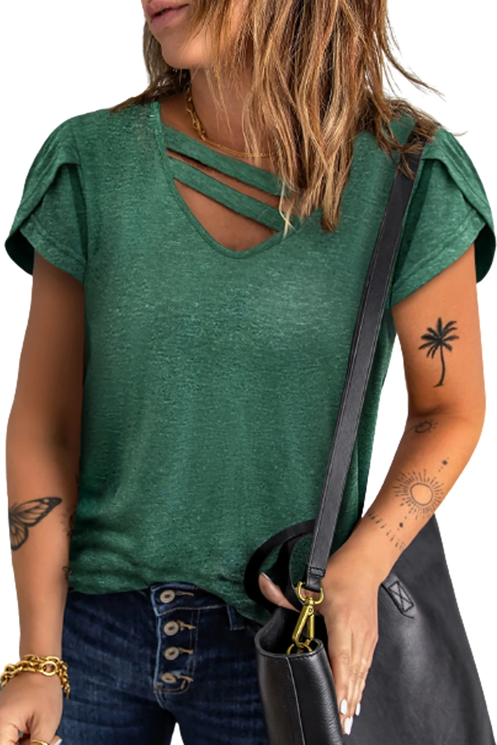 Lässiges T-Shirt mit einfarbigem Cut-Out-Ausschnitt