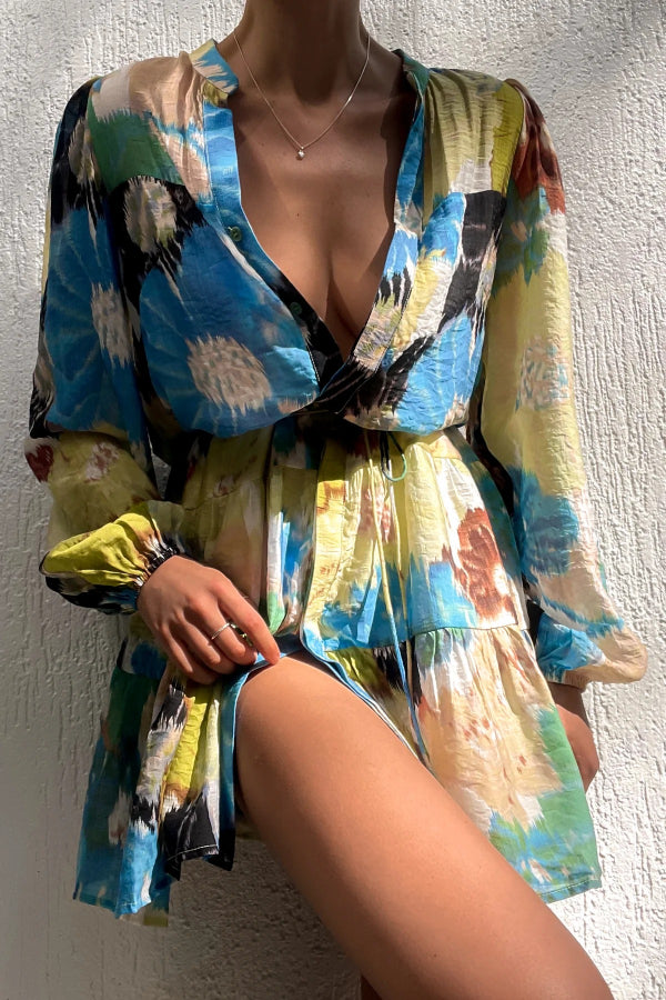 Robe courte ample à volants et manches ballon à imprimé tie-dye unique Indianna