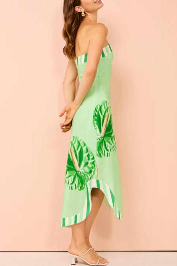 Trägerloser, bedruckter, figurbetonter Midirock