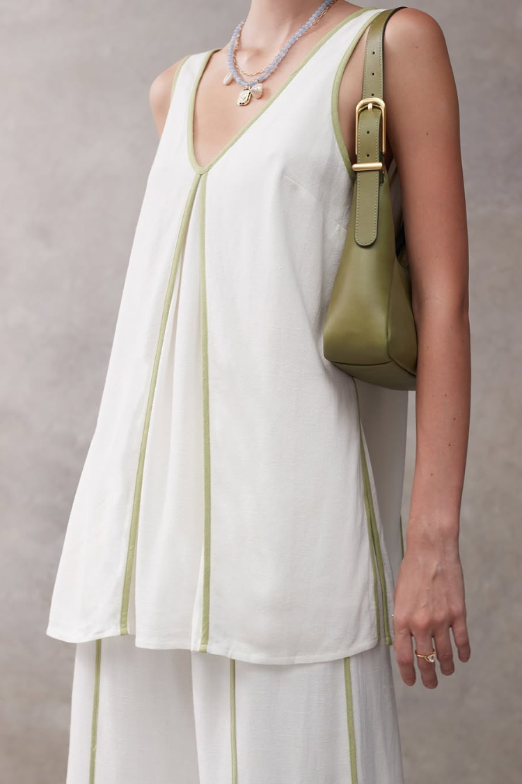 Vera A-Linien-Tanktop mit kontrastierenden Paspeleinsätzen und Hose mit weitem Bein und elastischer Taille