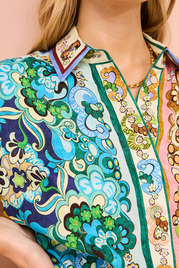 Sasha – Einzigartiges bedrucktes Minikleid im Hemdstil mit Bindegürtel aus Leinenmischung