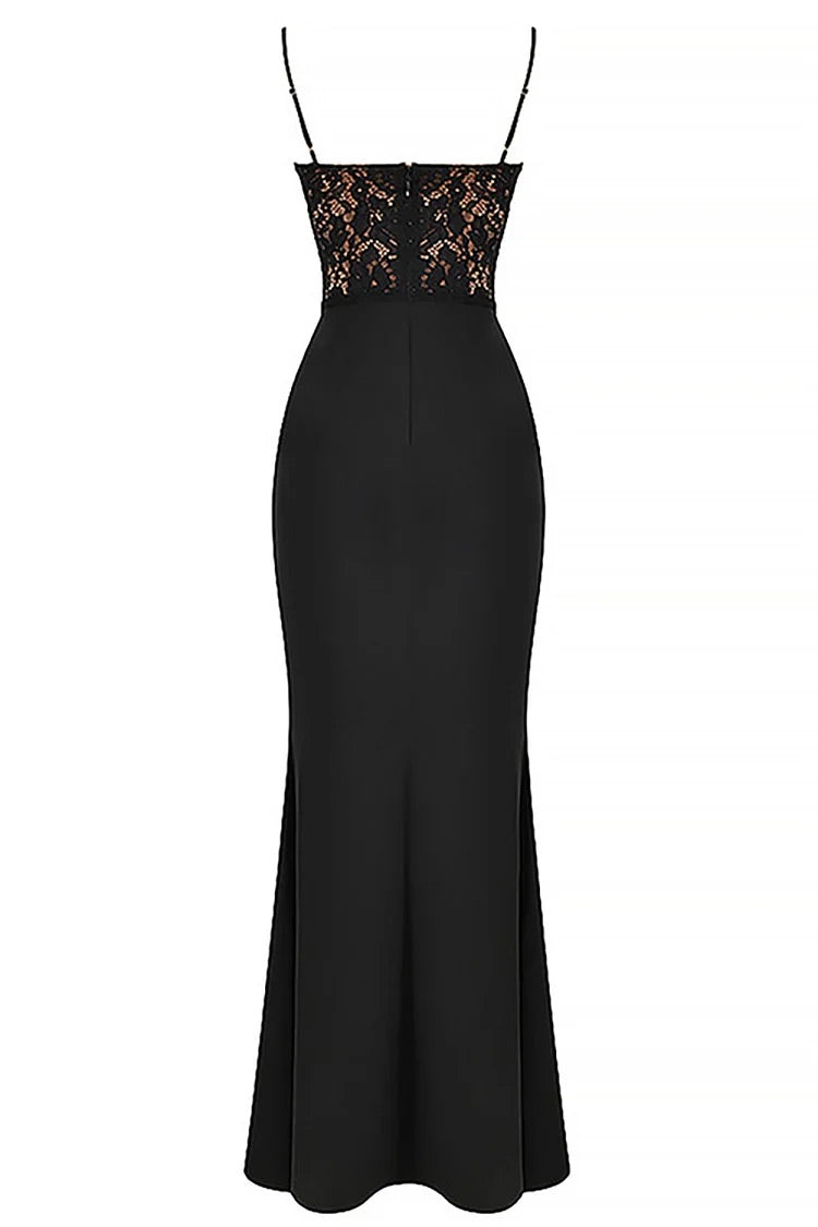 Robe longue moulante en dentelle patchwork avec ourlet en queue de poisson