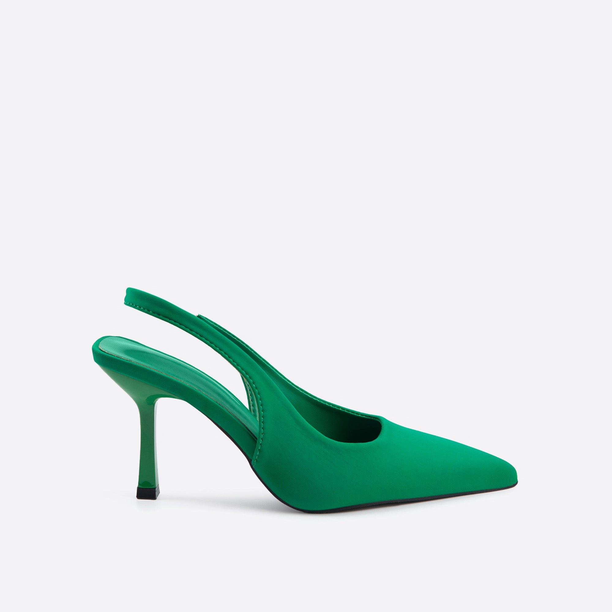 Pumps mit spitzer Zehenpartie