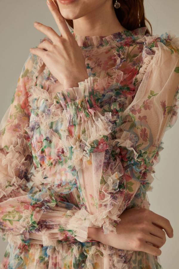 Robe élégante plissée en organza