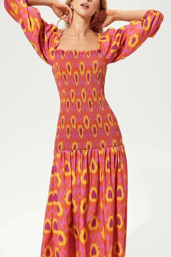 Venita – Einzigartiges, bedrucktes, schulterfreies, gesmoktes Midikleid mit Ballonärmeln