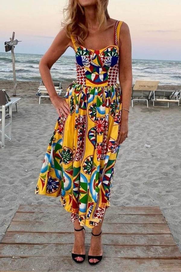 Unique – Rückenfreies Midikleid mit ethnischem Muster „Sunset Walk“