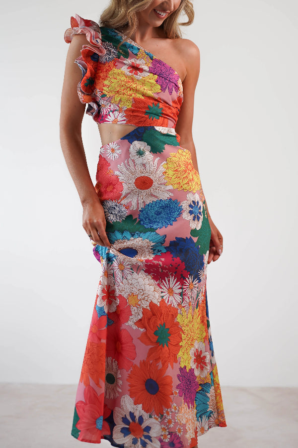 Bloom Wild – Midikleid mit Blumenmuster, One-Shoulder-Träger und Rüschenärmeln, Cut-Out-Taille