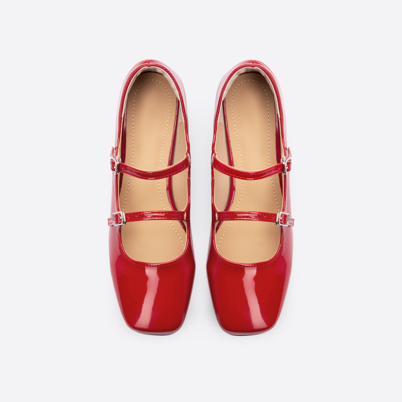 Flache Mary Janes im Vintage-Stil mit quadratischer Zehenpartie