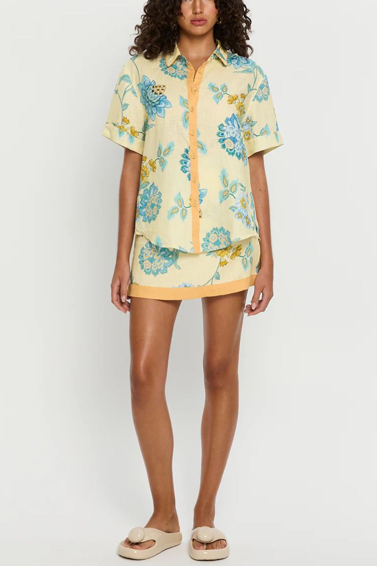 Giselle – Set aus kurzärmligem Hemd aus Leinenmischung mit Blumenmuster und Minirock mit Reißverschluss