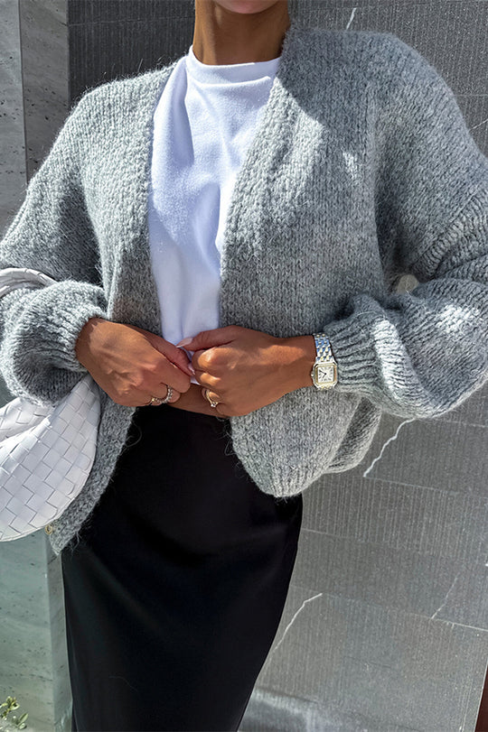 Einfarbige, lässige Strickjacke mit langen Ärmeln