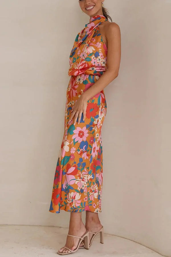 Robe longue fleurie à col licou et taille élastique Fascinating Day