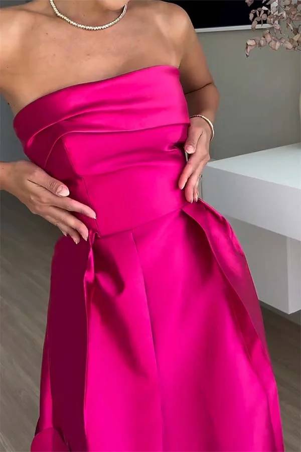 Luxuriöses, schulterfreies Maxikleid aus Satin mit gespleißtem Netzstoff und Punkten